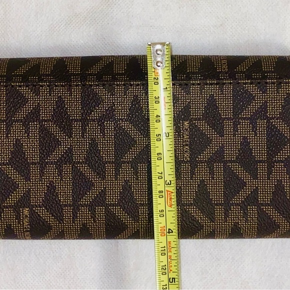 Michael Kors Black and Gold Key Card Holder - Picture 5 of 5